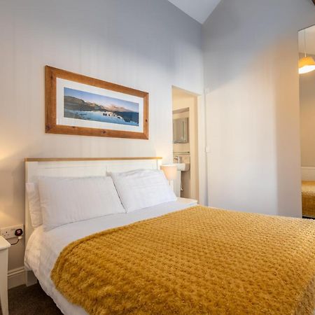 Brampton Holiday Homes - The Mews Apartment Bagian luar foto
