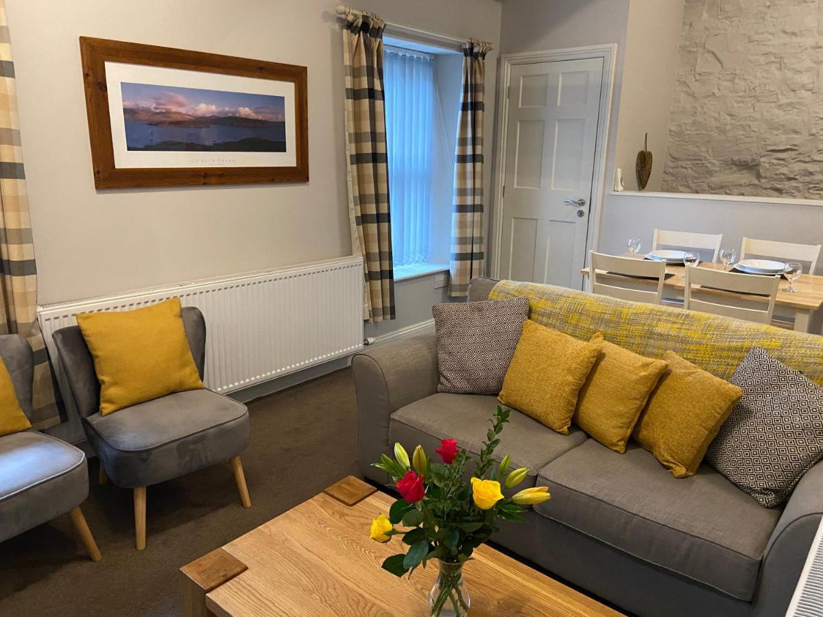Brampton Holiday Homes - The Mews Apartment Bagian luar foto